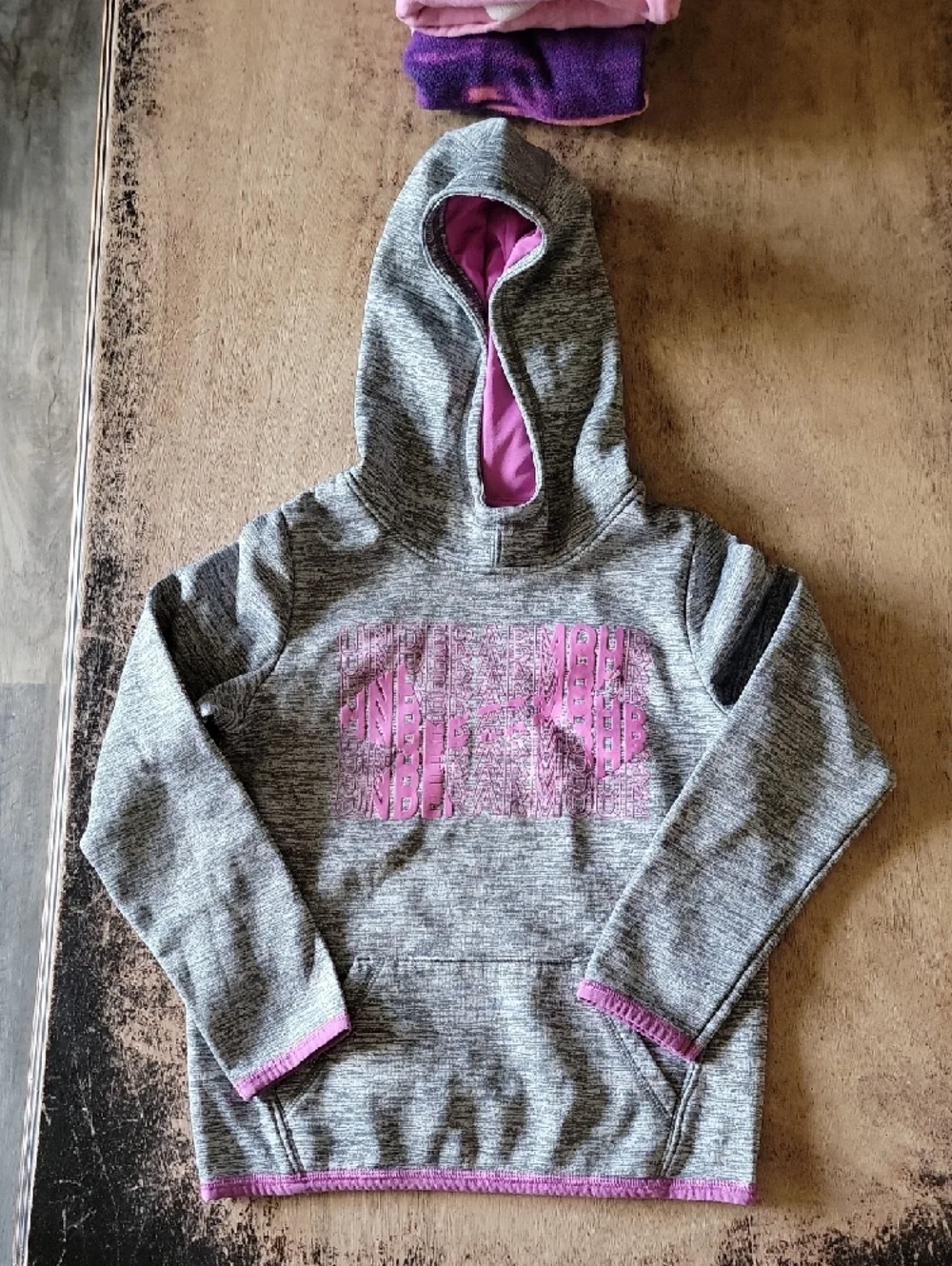 Girls Small Nike And Under Armour Pullover Lot